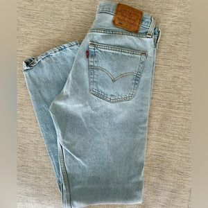 Vintage Levi’s 1990s USA 501. Tag says 32x32 actual 30x31.